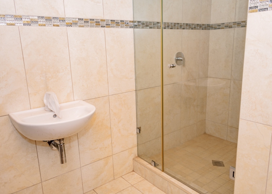 8 Bedroom Property for Sale in Colleen Glen Eastern Cape